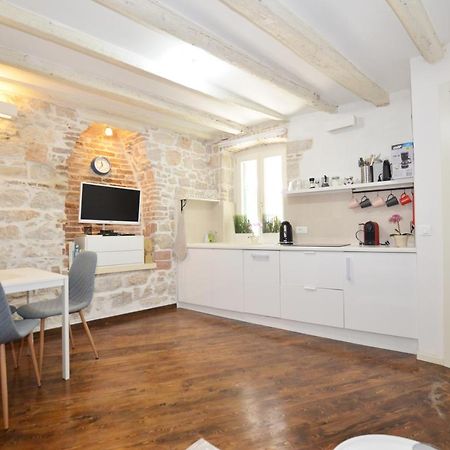 Pisinium Apartment روفينج المظهر الخارجي الصورة